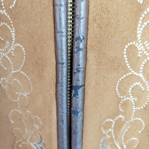 IZZI Women Coat Faux Fur Brown M Full Zip Hip Length Embroidered Boho 90s VTG - Picture 9 of 16